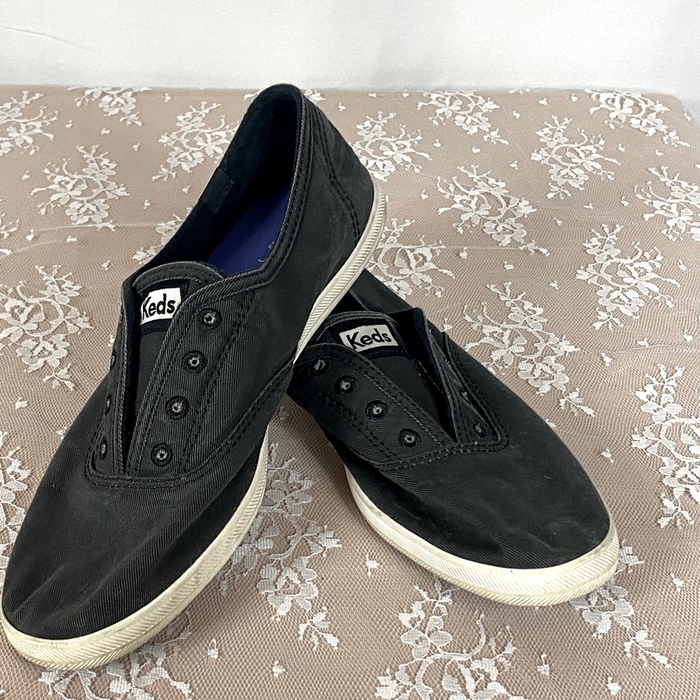 Black Keds Tennis Shoes